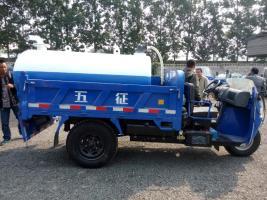 青島地區(qū)吸糞車價格解析 農(nóng)業(yè)機(jī)械欄目的吸污車選購指南